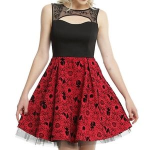 Snow white Hot Topic black and red dress